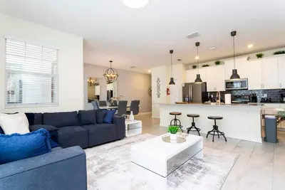 Image de Themed Bedrooms, Private Pool, Amazing Location - Super Cute Home