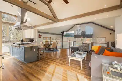 Image de Lakefront, Pet Friendly w Firepit in Quiet Cove