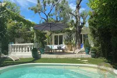 Image de Superbe villa de plage avec piscine à 50 m de la mer - emplacement exceptionnel