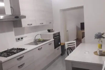 Image de La Papuzzella – Appartement spacieux avec terrasse et vue à Puntalazzo