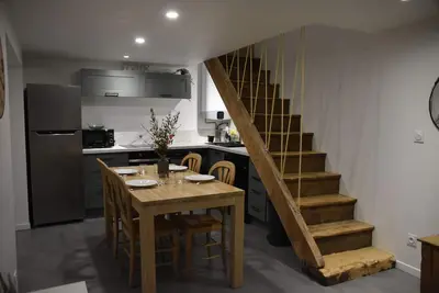 Image de Charmante maison de village idéalement située à Saint Priest sous Aixe.