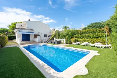 Image de Villa « Masia Llacuna » avec piscine privée, terrasse privée et Wi-Fi