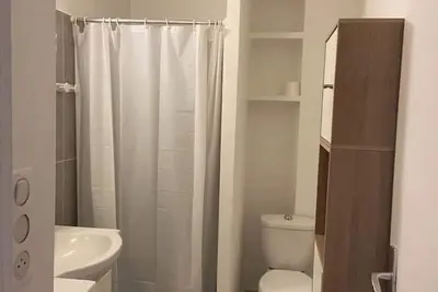 Image de Appartement Cosy 4–5 Pers • Plage 400 m • Parking Privé