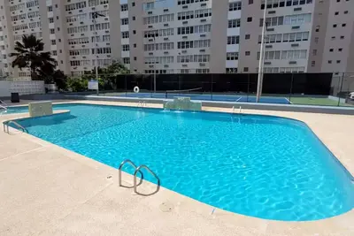 Stunning Oceanview Penthouse: Pool, Rests & Casino