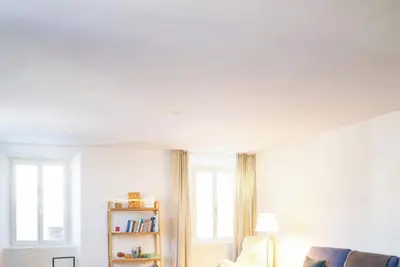 Image de Chasa Stradun 203a – Centrally Located 1-Bedroom Apartment with Balcony and Fireplace in Scuol