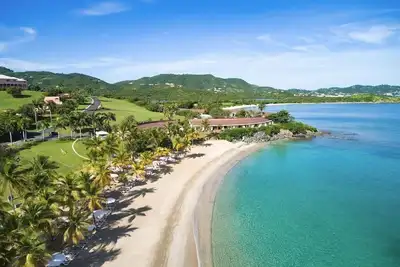 Image de Spacious 6-bedroom villa with Ac in tranquil Christiansted