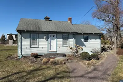 Image de Beautiful 2/1 waterfront farm cottage close to Newport, Boston,