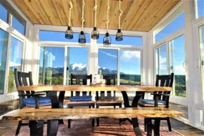 Image de Cliffside Home at Shaw's River Ranch with some of the best views on the planet.