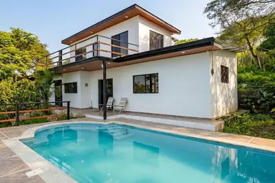 Image de Private Modern Escape · Wellness & Nature · Heated Pool in Valle de Yunguilla