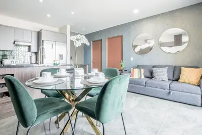 Image de ¡De lujo y Cama King! Fundidora, Cintermex y Arena