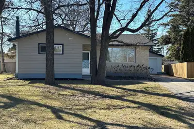 Image de Bright, Stylish Stay near U of M & St. Vital Park \nSpacious and comfortable!