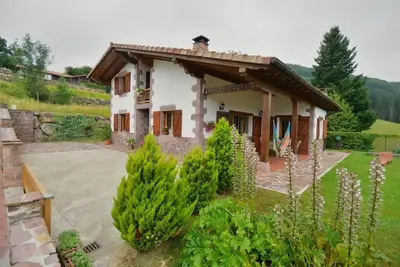 Image de Cottage Amazonas-8 Seats -Garden-Pool-Barbecue-Ideal For Families And Pets