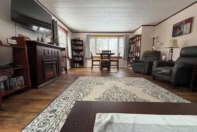 Image de Cozy 2-Br Anf cottage w/fireplace in peaceful setting, pet friendly in Kane