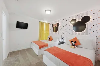 Image de Newly Renovated Villa w/ Private Pool and Jacuzzi!