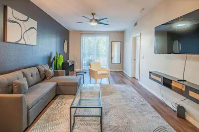 Image de Walk to Asu & Brewery | Gym, Pool, W/D & Parking