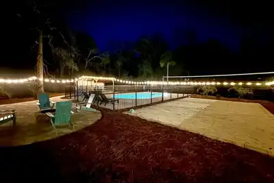 Image de New! The Salt Haus Cabin|Boat Parking|Pool|Volleyball|Fire Pit