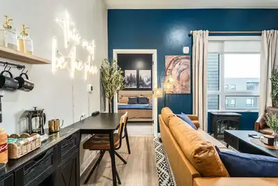 Image de Top Floor, Lounge, King Bed, Bsu