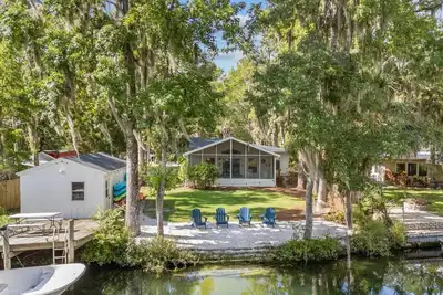 Image de Club Fet House - Moments from the Springs