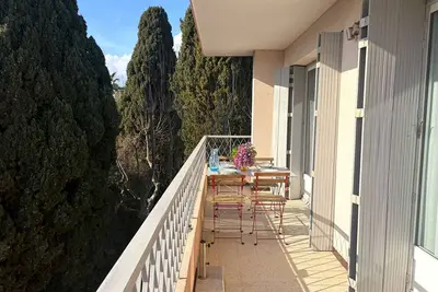 Image de Appartement T3 tout à pied plage et port pour 4.
