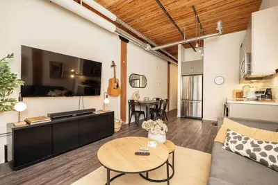 Image de Stylish Exchange District Suite | 2 Bed | 1 Bath |