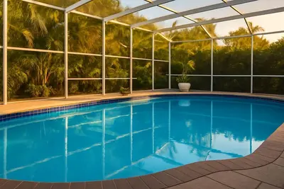 Image de Poolside Paradise 2 sunny miles away from beach