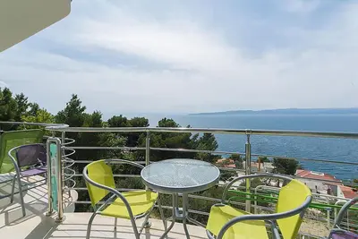 Image de Bel appartement à Brela avec vue sur la mer.