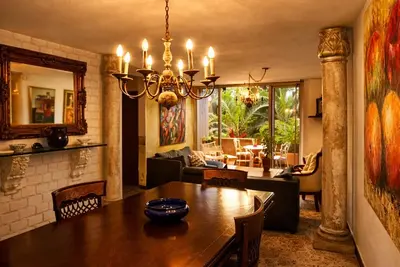 Image de Charming 3-bedroom apartment in vibrant  El Poblado near Provenza