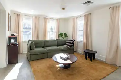 Image de Wonderful 3-bedroom apartment with Ac in charming Pelham