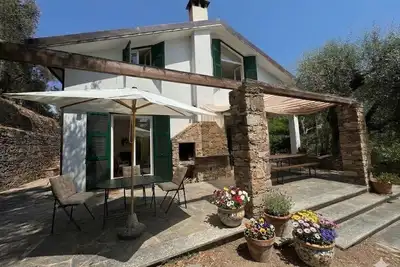 Independent villa with A/C | V05