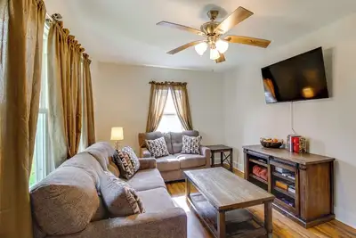 Image de Lakes, Whiskey & More! Charming Home in Tullahoma