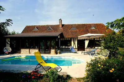 Image de Normandie  - Maison au calme à 1h30 de Paris avec piscine privée