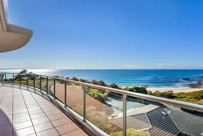 Image de Le Point 802 - Luxury & Views!