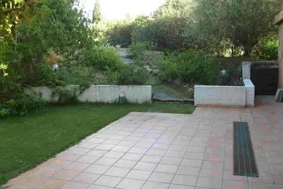 Image de Chia, Villa Ulivi, ein einladender Rückzugsort für Liebhaber unberührter Natur.