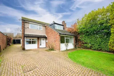 Image de 4 bed Lovely Home in Hale-Barns by City SuperHost