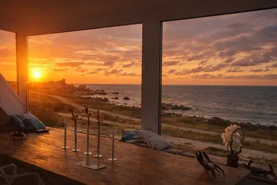 Image de une expérience dans la nature, les pieds dans l'eau