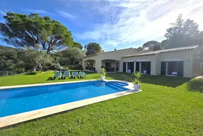 Image de Villa 'Brun' avec vue sur la mer, piscine privée et Wi-Fi