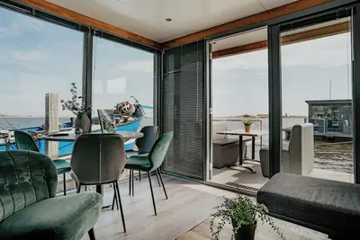 Image de Houseboat Havenlodge Uitgeest for 4 persons