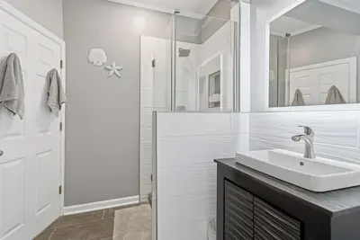 Image de 5 bedrooms 3 bathrooms 16 miles to Stadium