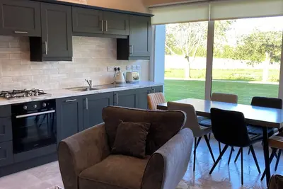 Image de Modern & spacious 2 bed apartment available to rent.