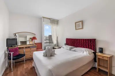 Image de Jemmapes | Appartement lumineux avec balcon proche du Canal Saint-Martin