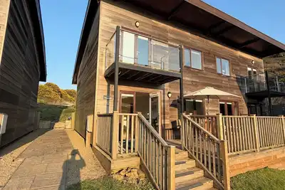 Image de Eco-Lodge nestled within the seaside town, Porthtowan - 5 minutes from the beach