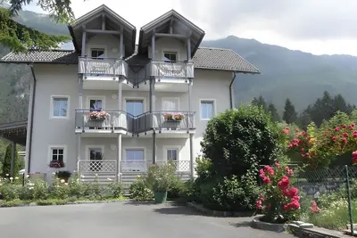 Image de Appartement 'Isabelle Home' avec vue sur la montagne, jardin commun et Wi-Fi