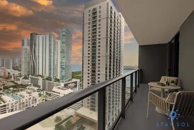 Image de Amazing 2br Apt w/Private Balcony - Gym & Pool