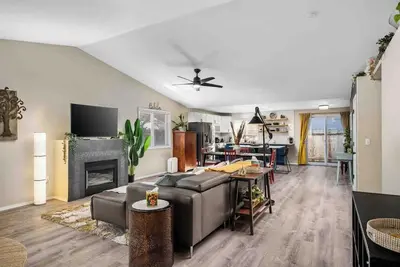 Image de Quiet Spacious 3br w/fire pit & yard 15 min to Pdx