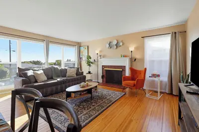 Image de Relaxing 4 bedroom - Full Kitchen & Dining - Bart