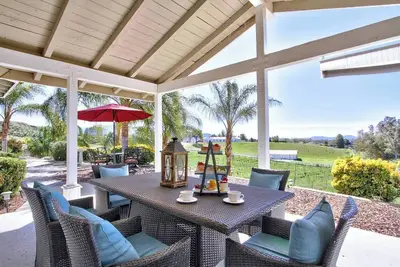 Image de Delgado way- Charming home on 3 acres w/ Vineyards
