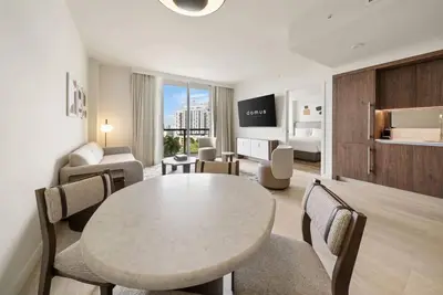 Image de Miami 1br Condo w Balcony and Pool. Enjoy It