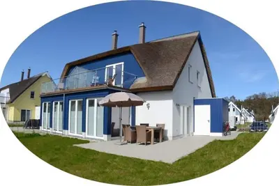 Image de Whether as a couple or as a family. Relaxation is celebrated here. Close to the beach in the north