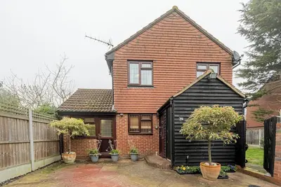 Image de Comfortable 4-bedroom home | Bicknacre - Pass the Keys