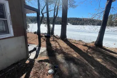 Image de Fantastic 1-bdrm condo on Snow Pond in charming Oakland perfect for a getaway.